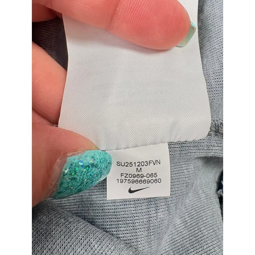 Nike Dri-FIT Training Hoodie FZ0969-010 Gray Medium NWT Tonal Swoosh Athleisure